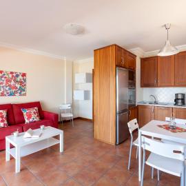 Apartamentos Terrazas Los Gigantes by Suncanarias, hotel in Acantilado de los Gigantes