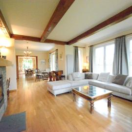 Spacious villa near Lesse, Hotel in Daverdisse
