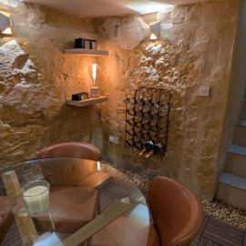 Sand - Rooftop Views, Wine Cellar & Espresso، فندق في سنجليا