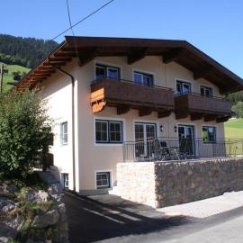 Holiday Home Brixen near Skiwelt Slopes, hotel in Brixen im Thale