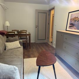 Apartament - Mieszkanie, nocleg przy Centrum Zdrowia Dziecka - Warszawa Międzylesie Wawer - Dzięcieliny 15