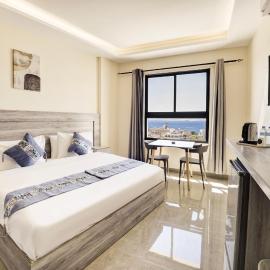 aqaba hills hotel، فندق في العقبة