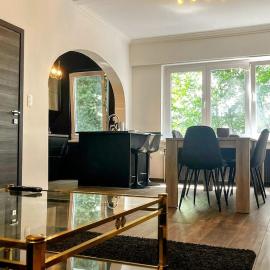 Aux Cèdres - Peaceful stay with easy parking