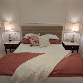 Mahogany - Rooftop Views - Close to Valletta Ferry, מלון בסנגלאה