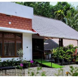 MT'S Villas, hotel em Batheri