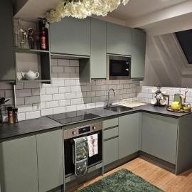 Amazing Central Windsor Flat Contractors welcome