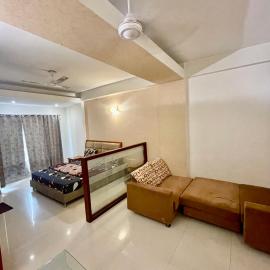 ViHomes - Studio Flat, hotel in Mathura