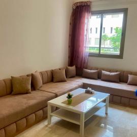 Appartement Moderne et Équipé Proche Aéroport CMN, hotel a Nouaseur