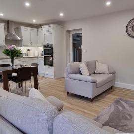 Cosy, modern house in Leap Village, hotel a Glandore Bridge