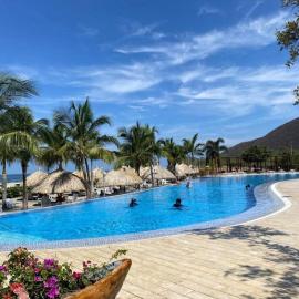 Beachfront Family Escape 3BR Samaria Club de Playa