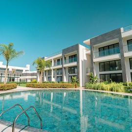 Luxurious 1 bedroom duplex apartment in Palmera Resort, hotel in Kyrenia