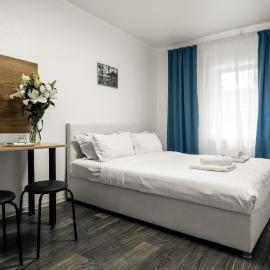 River House Apartments