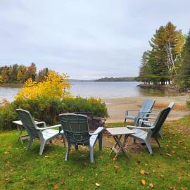 Le Héron - Nominingue Waterfront, hotel di Nominingue