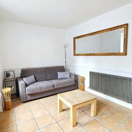 Charming apartment 2 min RER B Le Guichet Saclay