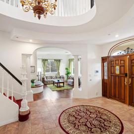 Mountain View Luxury Estate with Pool in West Hills