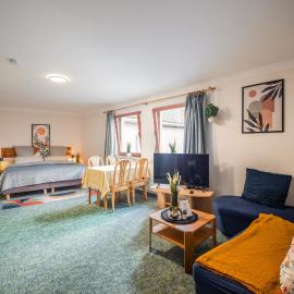 Großes Studio in Altstadt - Uni & Schloss zu Fuß erreichen, hotel v destinácii Freiberg
