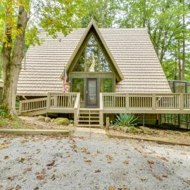 Bear Essentials: 2 Mi to Smoky Mtns Nat’l Park, hotell Townsendis