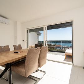 Seaview Villa Summer with private pool & garden، فندق في ريتنا