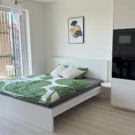 Sweet home apartment, hotel in Komárov