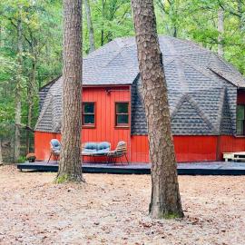 Dome Hideaway on 5 Acres-close to Carbarro & CH