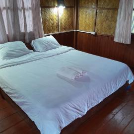 Sainamhai Resort, hotel in Ban Phônngam