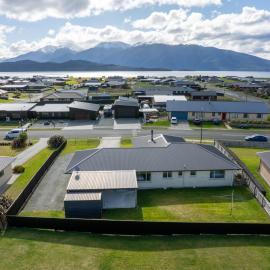 Fiordland Vista Lodge - Te Anau Holiday Home, hotel a Te Anau