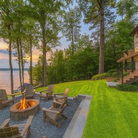 Luxe Lakefront Spa, Kayaks, Pickleball & Theater