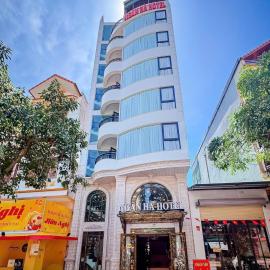 Khách Sạn Ngân Hà - Tiên Yên, hotel di Tiên Yên