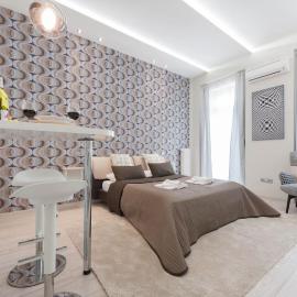 Basilica Home with design inspired by Vasarely and AC, hotel in Pusztavacs
