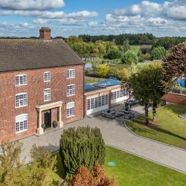 Otherton Hall, hotel in Stafford