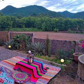Moonrise Cottage Private Country Home with Moutain View