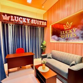 Lucky Suites, hotel a Nintavur
