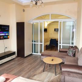 Apartment Tsar Kaloyan with Balcony & View, hotel a Veliko Tŭrnovo