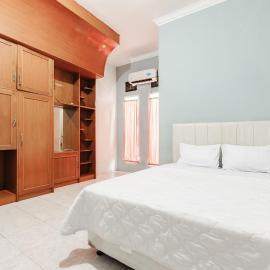 Elza House near Kalimalang RedPartner, hotell sihtkohas Cikunir Satu