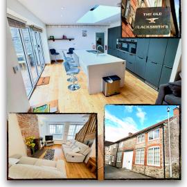 The Old BlackSmiths -5 min from M5, J14, hotel in Thornbury