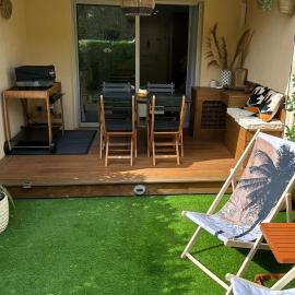 Cozy studio with pool near the seaside