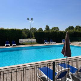 Camping de Saulieu, hotel v destinaci Saulieu