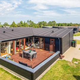 4 star holiday home in Rømø, Hotel in Rømø Kirkeby