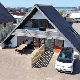 Townhouse Hirtshals with sea view, viešbutis Hirtshalse