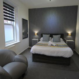 Hotel 33