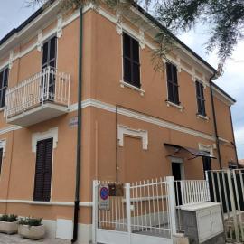 Casa al mare di Nonno Robi, hotell i Fano