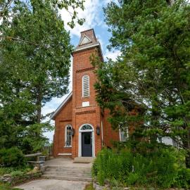 The Prince Edward County Church, A Unique Escape, hotel u gradu 'Belleville'