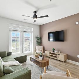 95 Luxury 2B2B Condo DT Fort Worth, Resort Style Pool & Gym, Golf Simulator, 7M to Dickies Stadium, 15M to AT&T stadium, hotel a Fort Worth