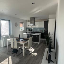 Modern, spacious and comfortable 2 bed apartment in Southampton, hotel in Southampton