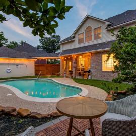 Big Texas Living - Spacious 5-BD with Pool, hotel v destinaci Cypress