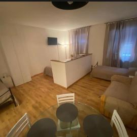 Your home outlet 4, hotel sa Serravalle Scrivia