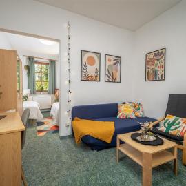 Zentrales Studio - mit Sofa & 2 Einzelbetten, hotel en Freiberg