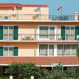 Hotel Perama, hotel Péramában
