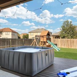 Hot Tub Retreat Games BBQ Air Hockey Swing Set, hotell i San Antonio