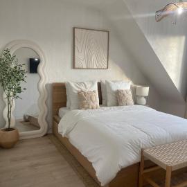 Un cocon où le temps s arrête, Hotel in Mondeville